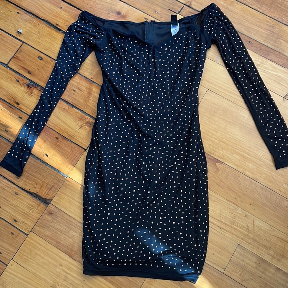 Worn once. Windsor dress.